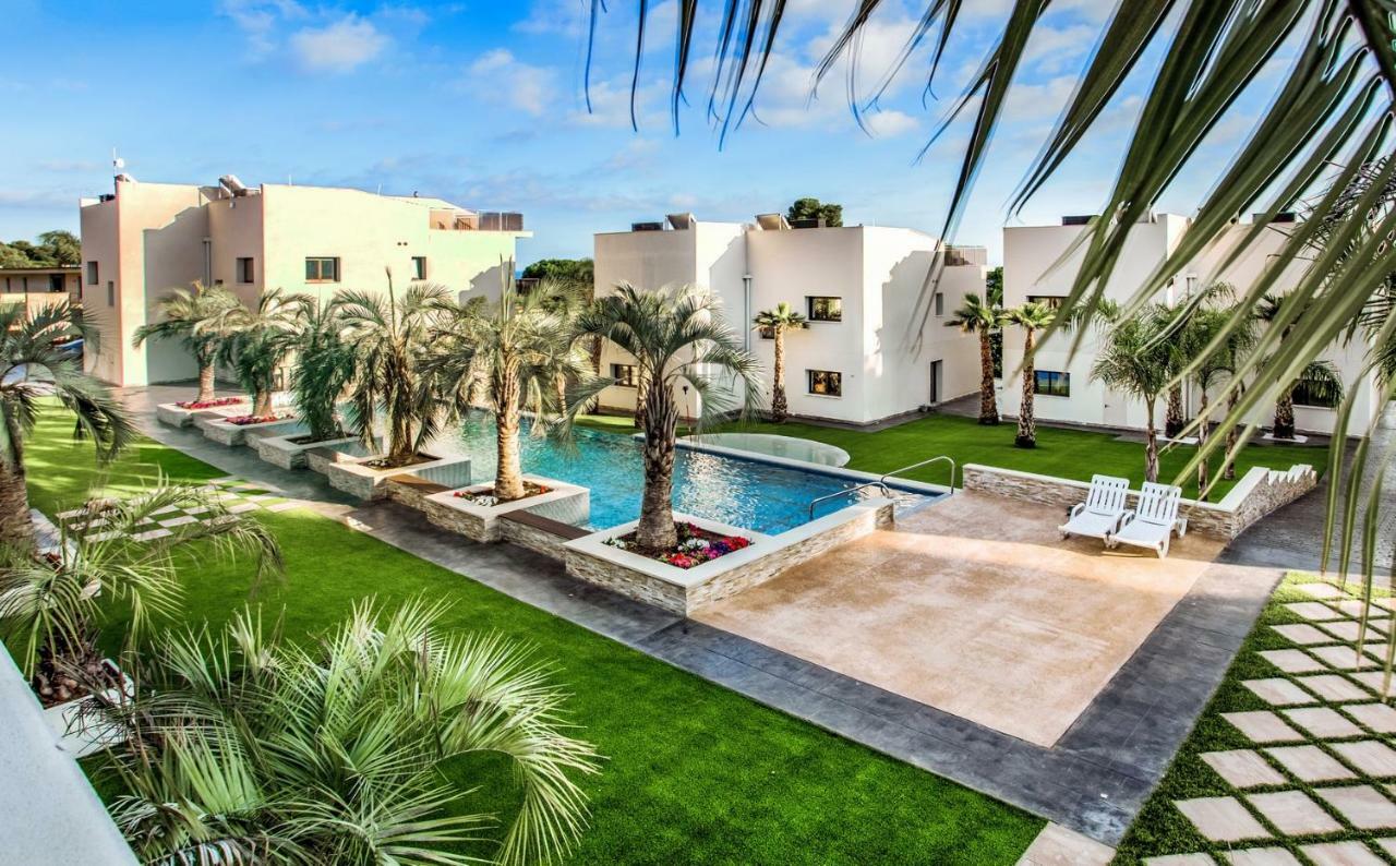 Calma - Holiday Villas プラヤ・デアロ エクステリア 写真